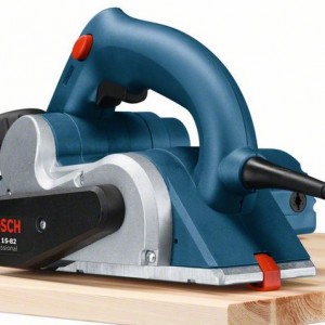 CEPILLO ELECTRICO BOSCH GHO 15-82