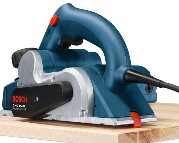 CEPILLO ELECTRICO BOSCH GHO 15-82